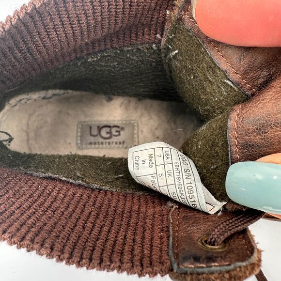 UGG Women's Brown Suede Leather Cayli Duck Boot Shoes Size 7 - Picture 5 of 10